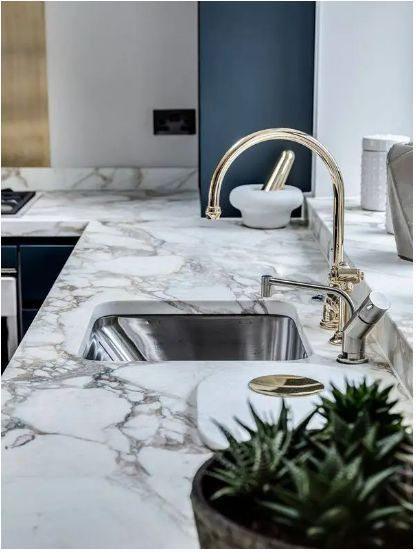 Захисне покриття для поверхонь Білий мармур 60cм х 3м VEN0206-V-8 фото