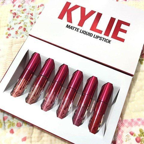 НАБОР ПОМАД KYLIE MATTE LIQUID LIPSTICK 6 ШТУК 25 фото