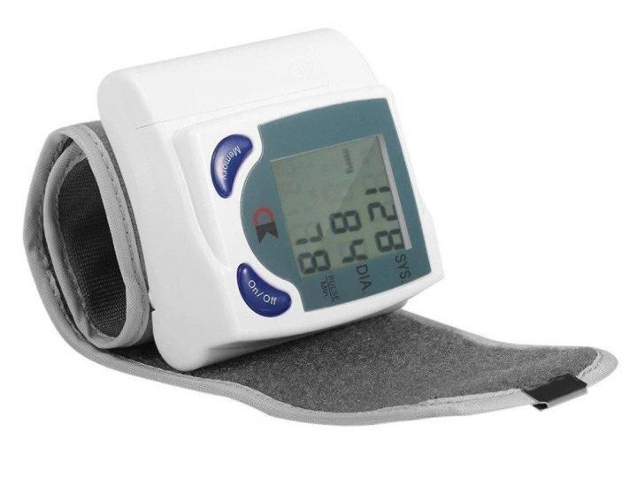 Цифровой автоматический тонометр Blood Pressure Monitor для измерения артериального давления и пульса V622HBLI фото