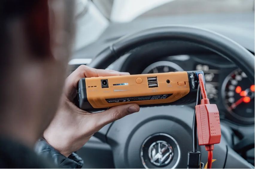 Пуско зарядное устройство Бустер Blow TM-15 12800 mAh BR00034 VEN24 фото