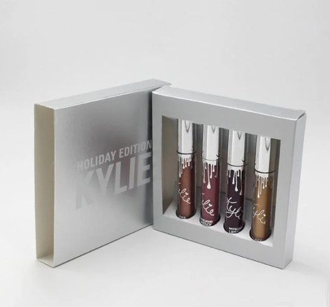 НАБОР ПОМАД KYLIE HOLIDAY EDITION LIP KIT 4 ШТУКИ 124 фото
