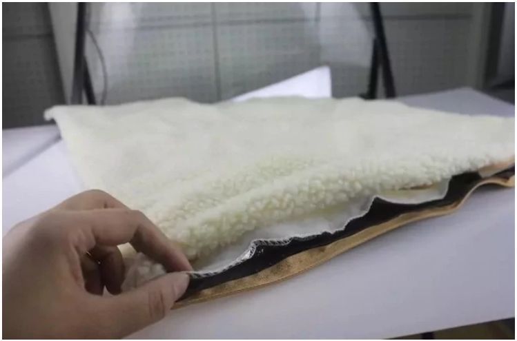 Подстилка для собак Pet Bed | Самонагревающийся коврик для животных | Спальное место для кошек 65 см х 45см VEN333 фото