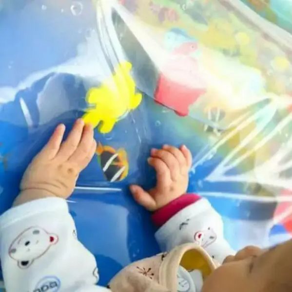 Развивающий игровой детский водный надувной коврик с водой и рыбками акваковрик звезда PL6 фото