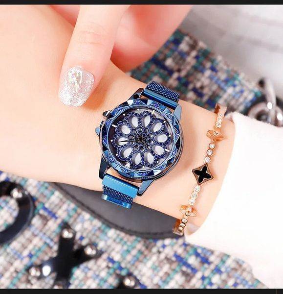 Женские часы Flower Diamond с вращающимся циферблатом синий и каучуковым ремнем на магнитной застежке W8S фото