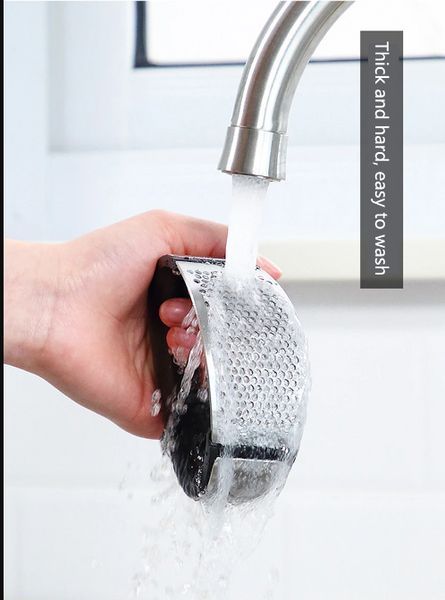 Прес для часнику Garlic press 10.7х5.1х6.9 см із неіржавкої сталі з пластиковою ручкою TV801 фото
