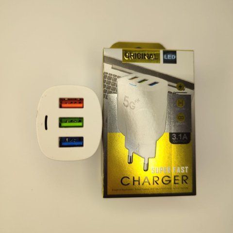 Зарядний пристрій на 3 USB ORIGINAL 5G 3.1 A SUPER CHARGER(500) VEN321 фото